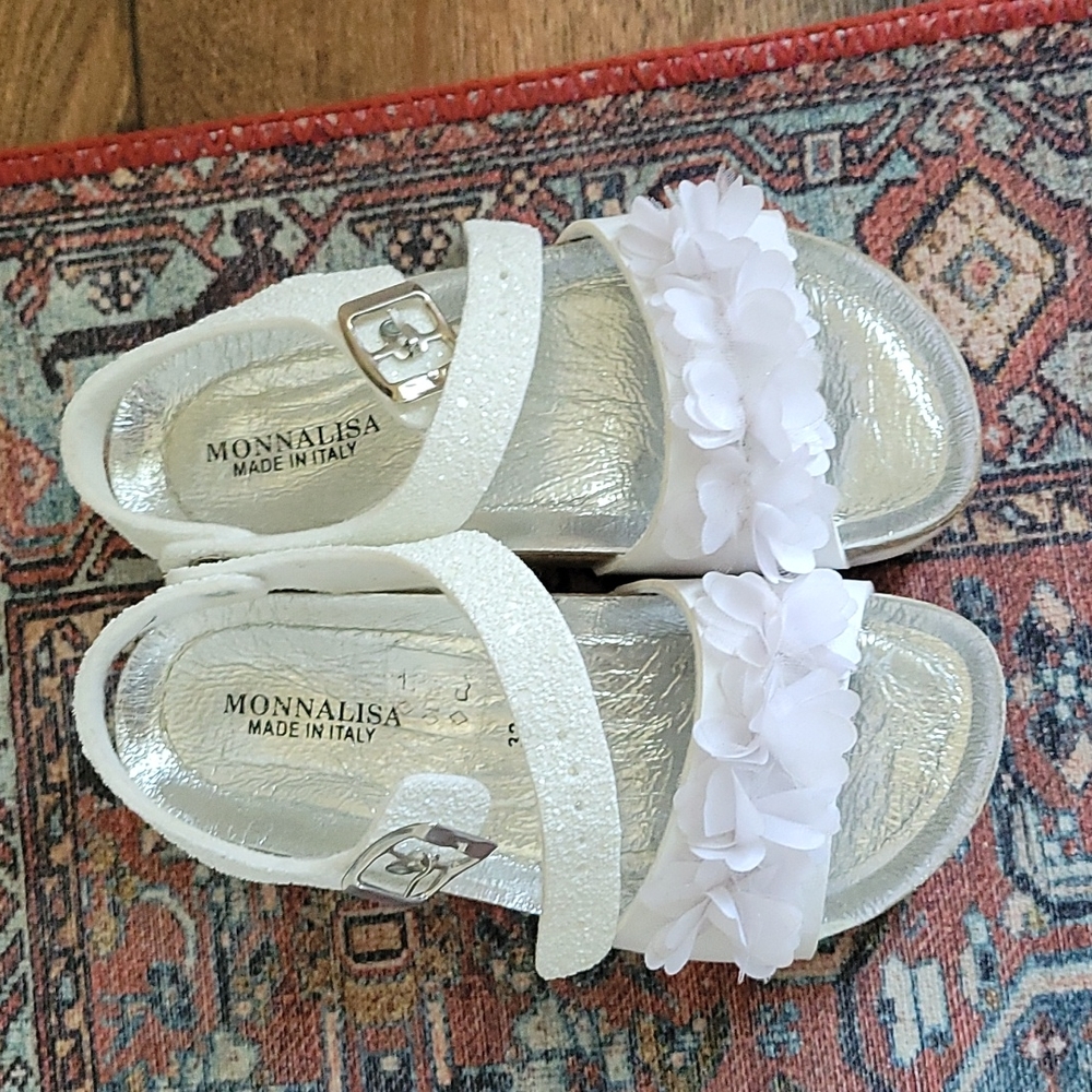 Monnalisa sandal,  white, kids 32 eu.